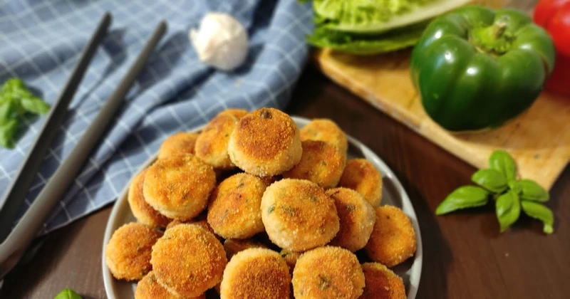 Mini kotleciki z piersi kurczaka.