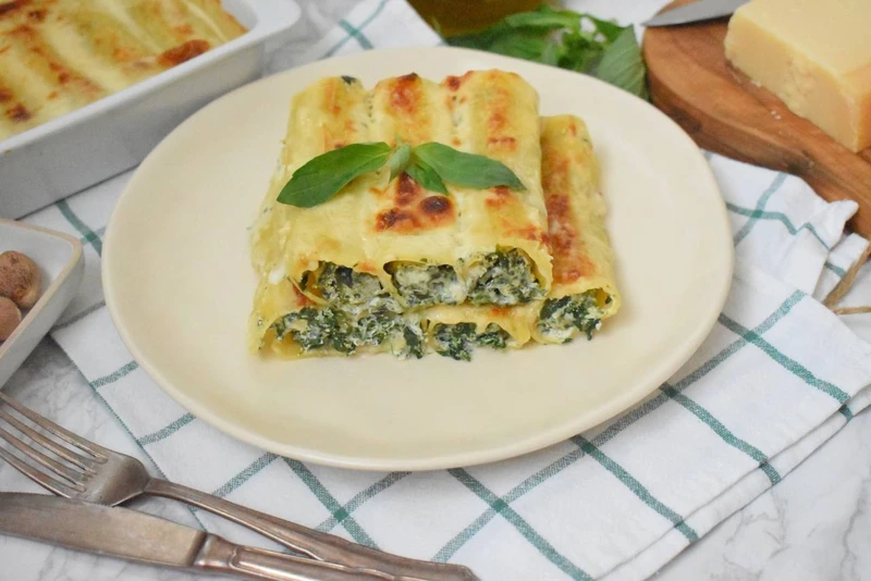 Makaron cannelloni z ricottą i szpinakiem