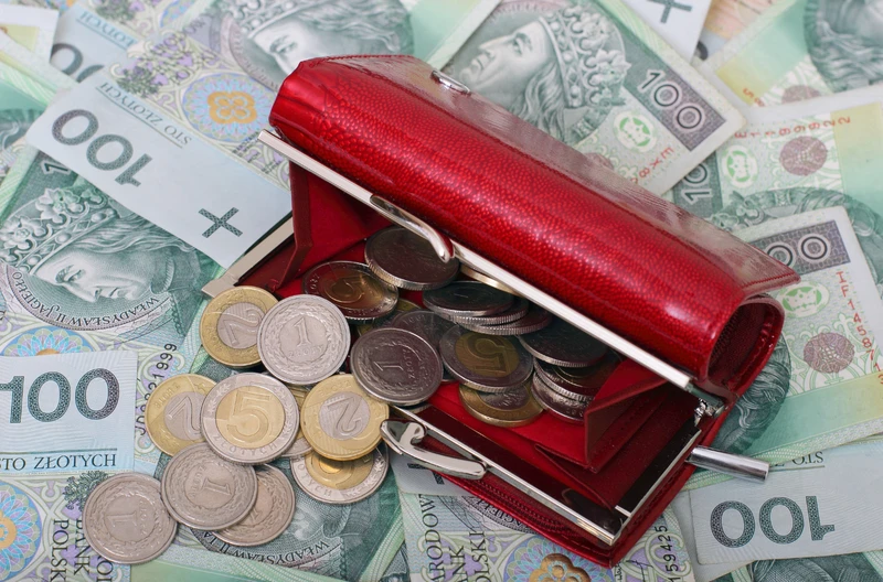 Możesz otrzymać 1445 złotych miesięcznie! Sprawdź, jakie dokumenty złożyć.