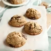 chocolate chip cookies z płatków owsianych (prawie bez cukru, bez mąki)