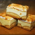 Ciasto Seropianka: serowo-cytrynowa pianka na biszkoptach