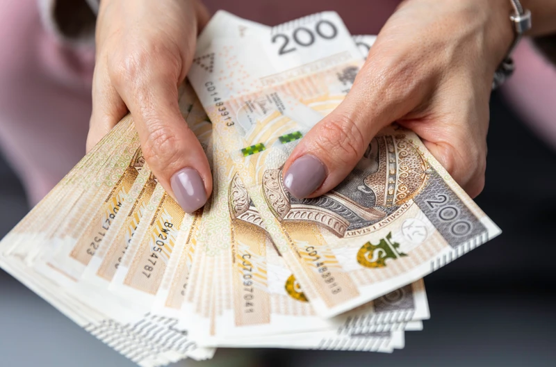Jedna DODATKOWA pensja od pracodawcy! Ci pracownicy otrzymają nawet 6-krotność wypłaty