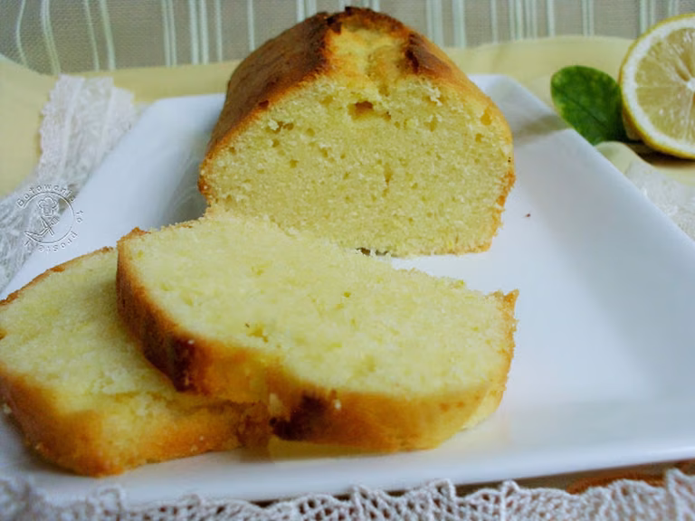 Wilgotna Babka Cytrynowa