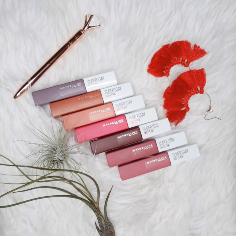 SŁÓW KILKA O POMADKACH MAYBELLINE- MATTE INK.