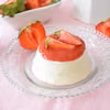 Waniliowa panna cotta z musem truskawkowym