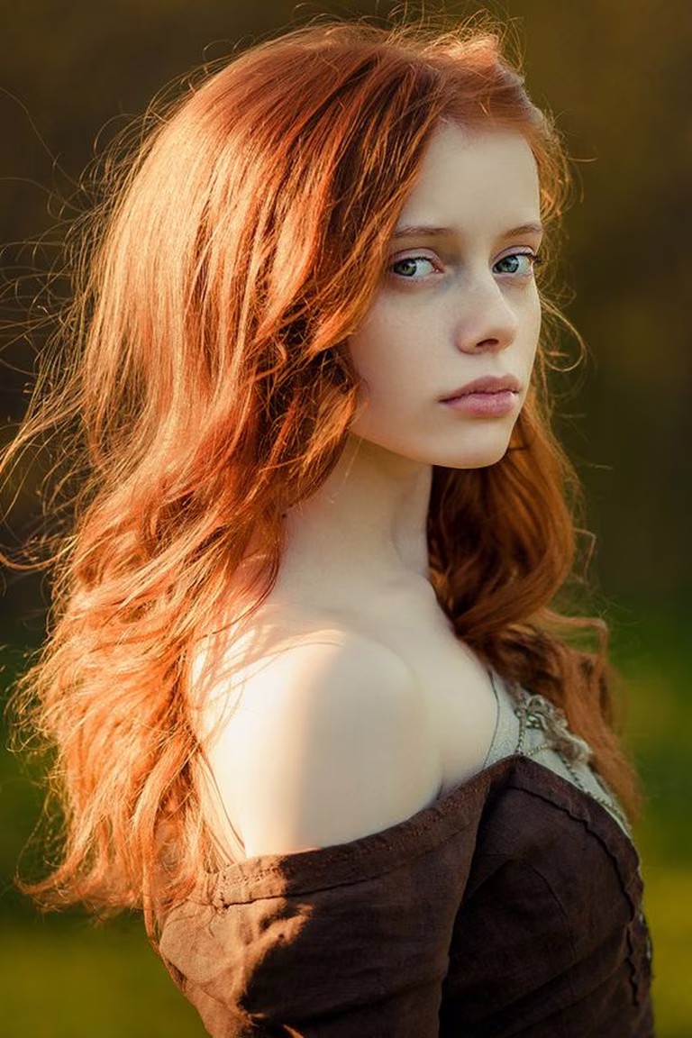 miedziane włosy