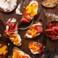"Tartine Bread" - recenzja książki + przepis na grzanki z karmelizowaną pomarańczą