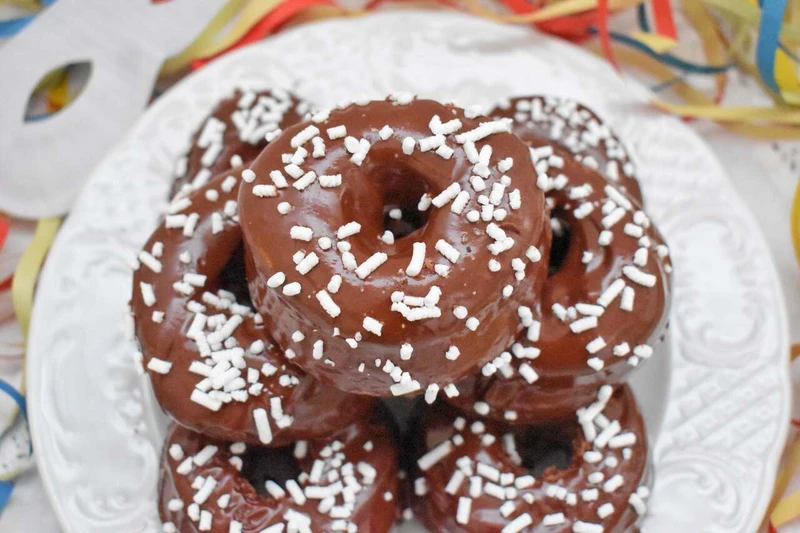 Czekoladowe donaty w wersji pieczonej