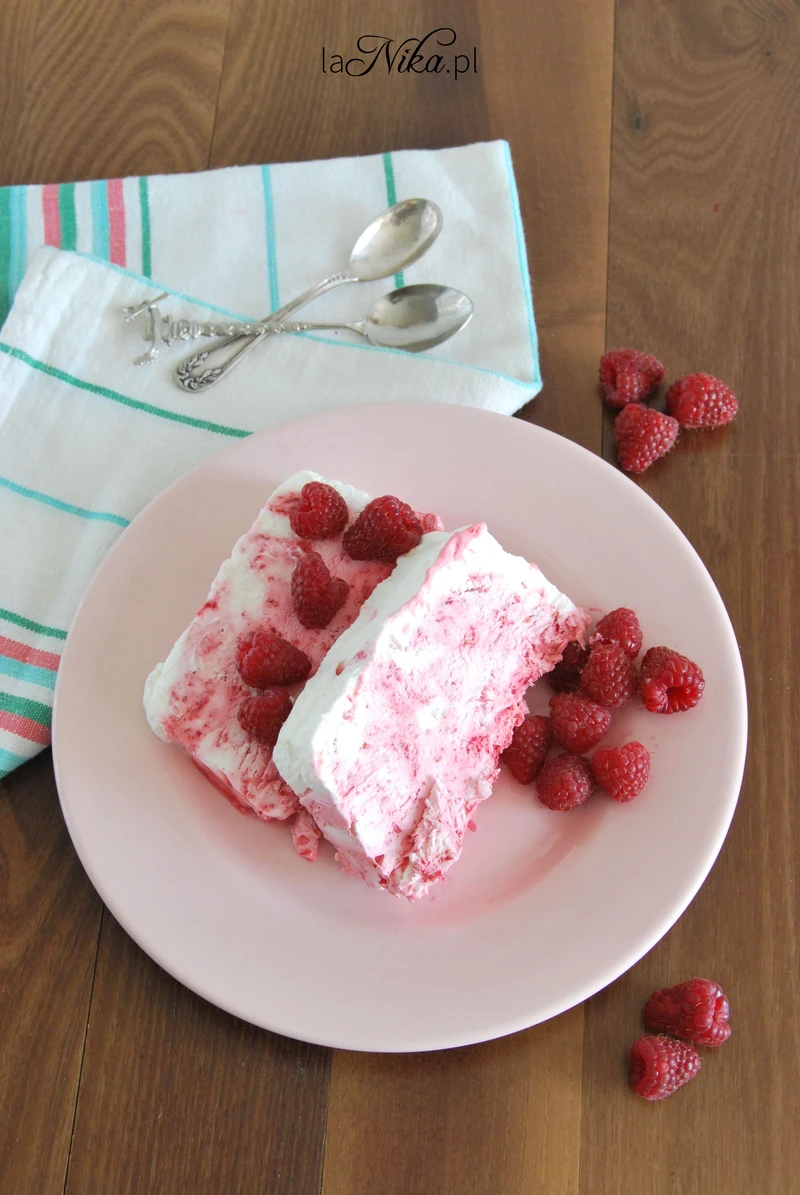 Semifreddo malinowe