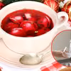 Dlaczego nie powinno się dolewać zimnej wody do barszczu? Traci klarowność i aromat!