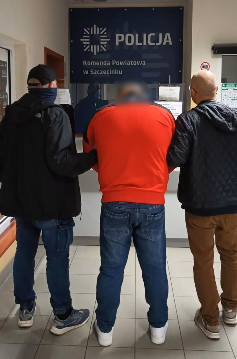 Zatrzymanie poszukiwanego na 15 listów gończymi w Poznaniu