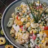 Sałatka z tortellini i kurczakiem