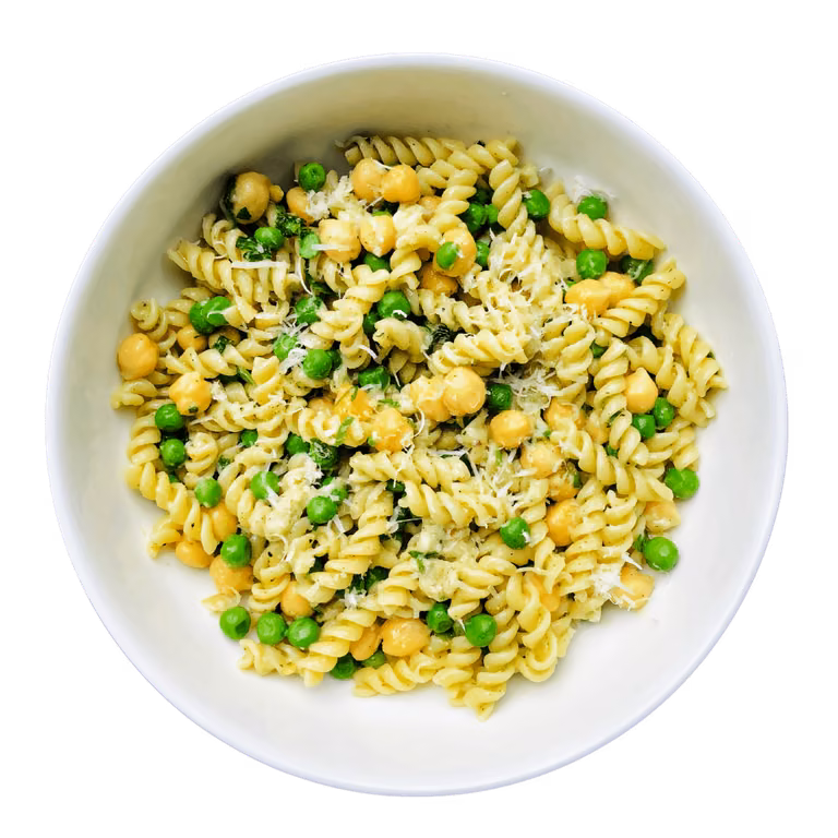Makaron z pesto z groszkiem i cieciorką