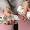 Dłużnicy na minimalce w szoku! Rząd szykuje rewolucję w systemie finansowym!