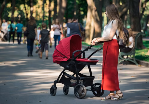 Uwaga rodzice! Wniosek o 800 plus w maju i czerwcu 2026 może oznaczać przerwę w wypłacie świadczenia