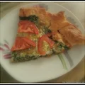 Quiche ze szpinakiem pomidorami i mozarellą