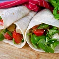 Tortilla z warzywami i fetą