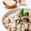 RISOTTO Z GRZYBAMI I NATKĄ PIETRUSZKI