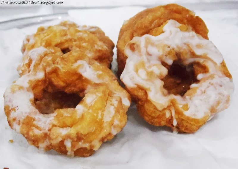 Gniazdka wiedeńskie (pączki hiszpańskie)