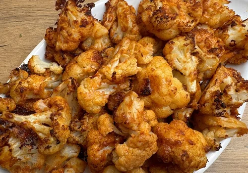 Kąski z kalafiora w parmezanie