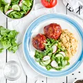 Pieczone kotlety mielone z pomidorową glazurą