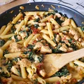 Makaron z kurczakiem w sosie gorgonzola