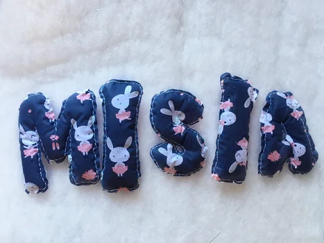DIY literki z materiału bez maszyny do szycia
