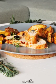 Pieczona pierś z indyka z żurawiną i jabłkami