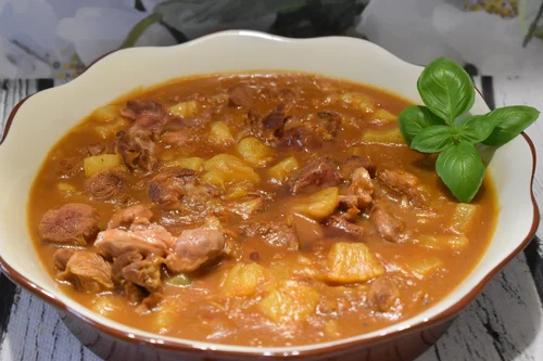 Kaczka z ananasem w curry