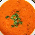 Zupa z pomidorów, papryki i kiełbasy chorizo
