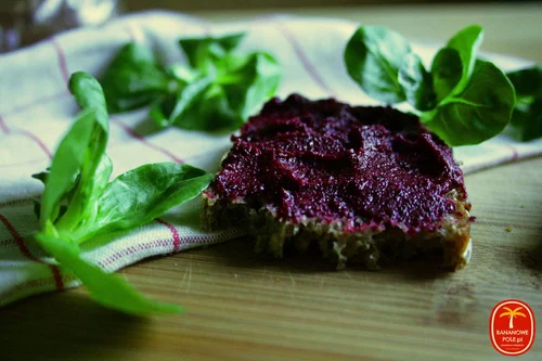 PESTO Z BURAKÓW