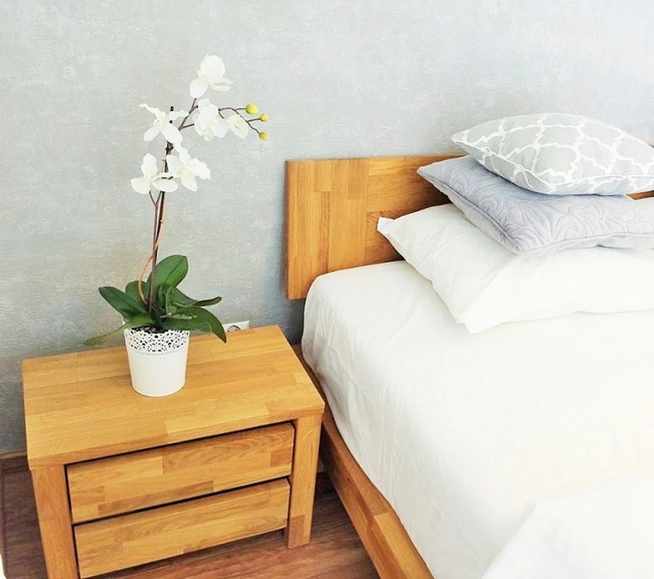 Minimalistyczna sypialnia w stylu skandynawskim