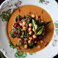 Curry z botwinki z ciecierzycą