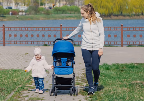 2 przelewy  800 plus w październiku dla wielu rodzin! ZUS wyjaśnia zmienione zasady i przypomina harmonogram