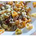 Makaron z szynką parmeńską i pieczarkami