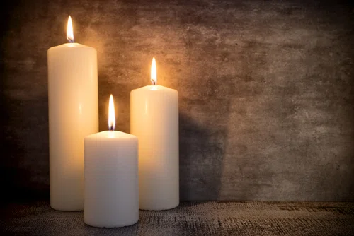 Jak sprawić, aby świeczki paliły się dłużej?
