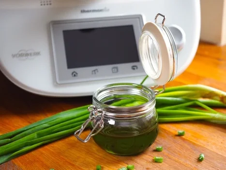 Olej szczypiorkowy (Thermomix)