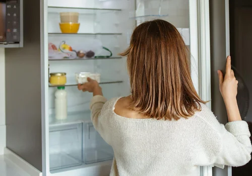 O której godzinie najlepiej jeść kolację? Odpowiedź nie jest taka oczywista