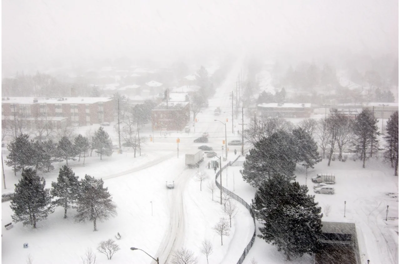 Silne wichury i śnieżyce w TYCH regionach Polski! IMGW wydało ostrzeżenie!