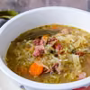 Kapuśniak z kiszonej kapusty na żeberkach
