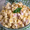 Sałatka z tortellini i ananasem