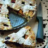 Tarta owsiana z jabłkami i aronią