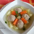 Lekkostrawna zupa z klopsikami drobiowymi