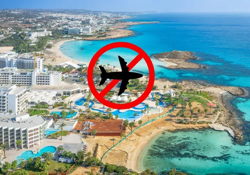 Popularne linie lotnicze ograniczają loty z Polski tuż przed wakacjami! Chodzi o uwielbiany urlopowy kierunek