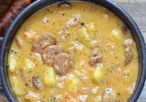 Grochówka przecierana z chorizo