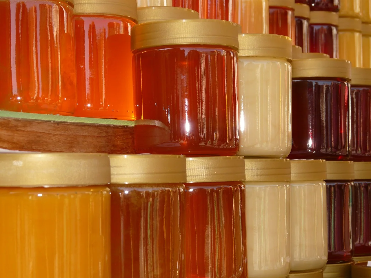 Naturalny miód pszczeli: Jaki miód wybrać?