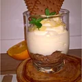 Krem pomarańczowy z kakaowym ciasteczkiem