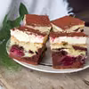 Fale dunaju z wiśniami