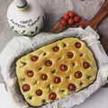 Focaccia z pomidorkami koktajlowymi