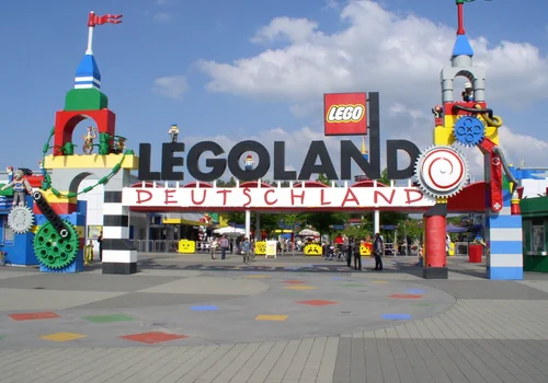 Wypadek kolejki w niemieckim Legolandzie. Są ranni!